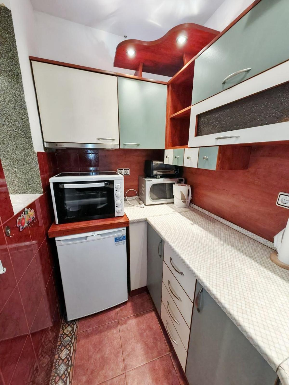 1-br Apartment *